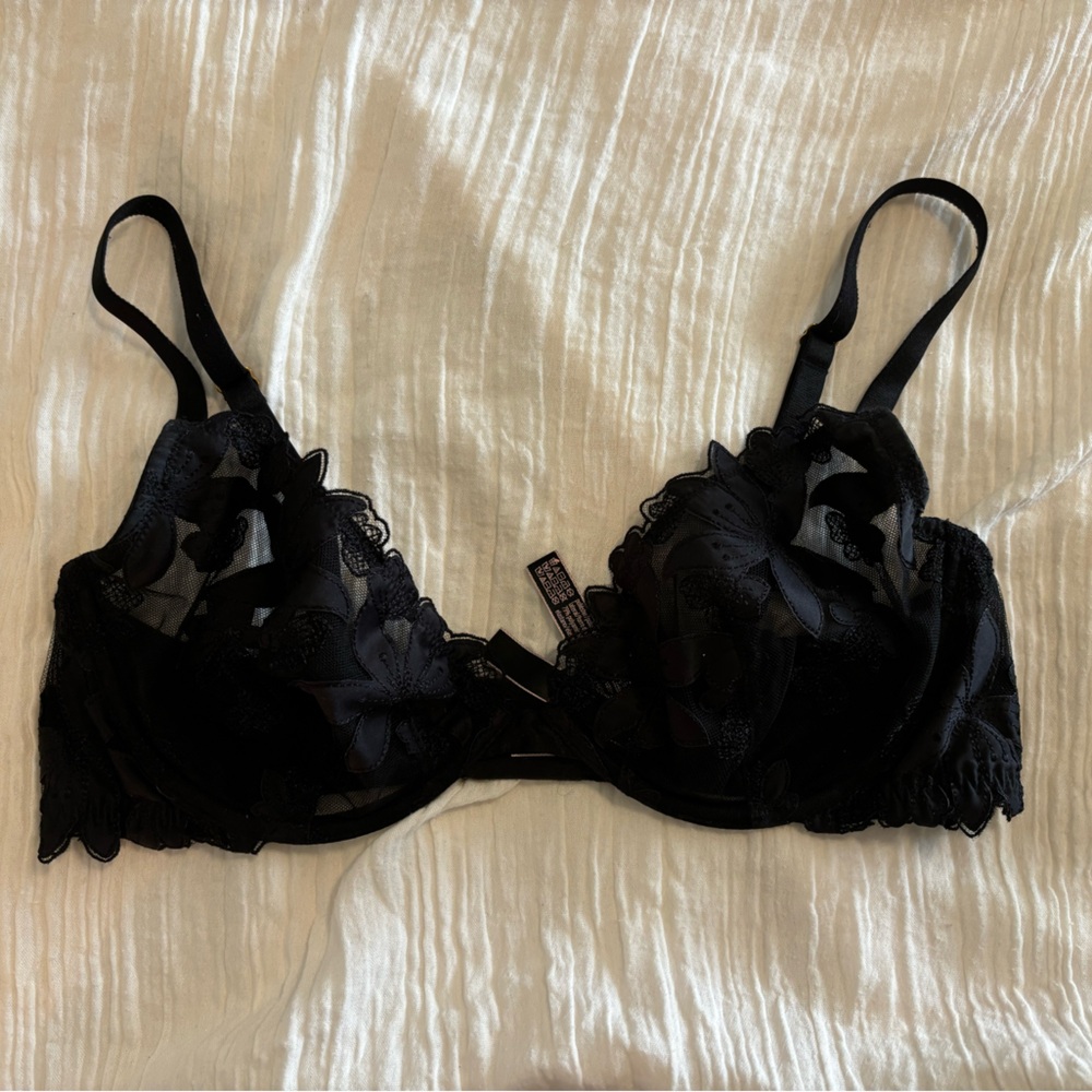 Victoria Secret Unlined Plunge Bra